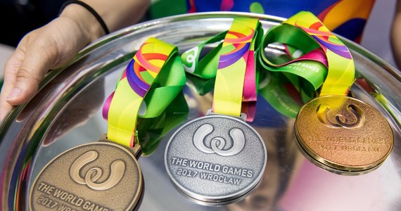 ​Dwa srebrne medale The World Games 2017 to plon startu reprezentantów Polski w pierwszym dniu rywalizacji w 10. światowych igrzyskach w dyscyplinach nieolimpijskich. Na wrocławskiej pływalni Orbita trofea zdobyli Alicja Tchórz i męska sztafeta.