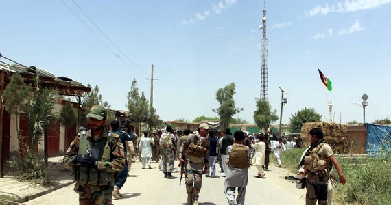 ​W prowincji Helmand na południowym zachodzie Afganistanu amerykańska armia przeprowadziła przez pomyłkę atak na sojusznicze siły afgańskie - poinformowały siły zbrojne USA, które przeprosiły za incydent. W tej sprawie wszczęto dochodzenie.