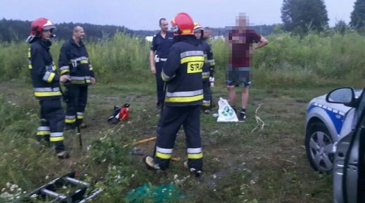 Ponad 4 godziny spędził w lesie na drzewie 32-latek z Żor, który uciekał przed dzikami. Wołającego o pomoc mężczyznę usłyszeli mieszkańcy oddalonych o kilkaset metrów domów. 