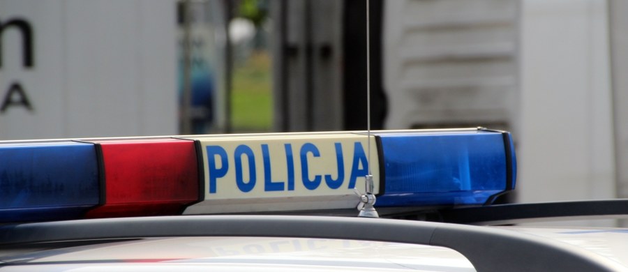 Tragiczny wypadek na trasie krajowej numer 24 w Lubuskiem: w okolicy ​miejscowości Przytoczna autokar zderzył się czołowo z osobówką. Zginęły dwie osoby.