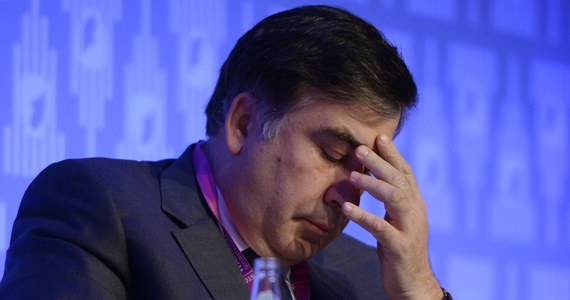 ​Prezydent Ukrainy Petro Poroszenko pozbawił ukraińskiego obywatelstwa Micheila Saakaszwilego, swego sojusznika i byłego prezydenta Gruzji - poinformowała Państwowa Służba Migracyjna Ukrainy. Poroszenko miał zdecydować się na ten krok po otrzymaniu od gruzińskich władz dokumentów dotyczących byłego prezydenta.