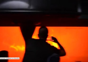 Autobus przejechał przez pożar szalejący na Korsyce