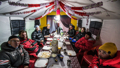 Andrzej Bargiel czeka na poprawę pogody pod K2