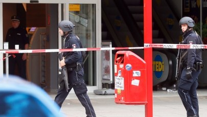 Atak nożownika w Hamburgu. Tagesspiegel: Przyjechał do Niemiec jako uchodźca