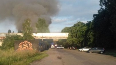 Pożar pustostanu w Głogowie. Siedem zastępów straży pożarnej w akcji