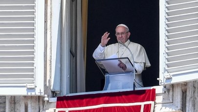 Papież: Trzeba zwalczać plagę handlu ludźmi