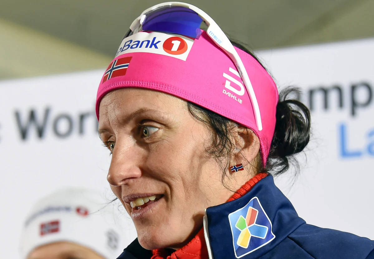 Multimedalistka olimpijska i mistrzostw świata w biegach narciarskich Norweżka Marit Bjoergen zapowiedziała możliwy koniec kariery po przyszłorocznych zimowych igrzyskach olimpijskich w Pjongczang. "Myślę o zakończeniu kariery, drugim dziecku, a także o nowym życiu, które przez pierwsze lata po odłożeniu nart na półkę nie będzie miało nic wspólnego ze sportem, do którego być może powrócę dopiero za jakiś czas, ale już w innej roli. Jak na razie tyle lat uprawiania biegów narciarskich mi wystarczy i czuję przesyt" - powiedziała 37-letnia zawodniczka w rozmowie z dziennikiem "Verdens Gang".