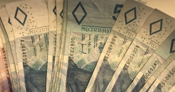 Ponad 20 tysięcy ludzi zadeklarowało fiskusowi dochód do opodatkowania przekraczający milion złotych - donosi "Dziennik Gazeta Prawna". Większość - jak zaznacza "DGP" - płaci niski liniowy podatek PIT i niewielkie w stosunku do dochodów składki na ubezpieczenie społeczne.