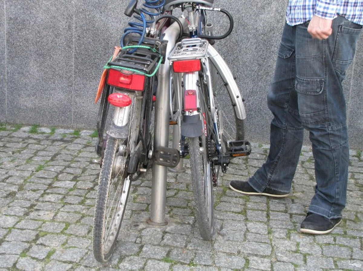 4,24 promila alkoholu w wydychanym powietrzu miał rowerzysta zatrzymany przez patrol straży granicznej. Teoretycznie może to być śmiertelna dawka, ale mieszkaniec Kołobrzegu, w miarę sprawnie poruszał się jeszcze na rowerze. 