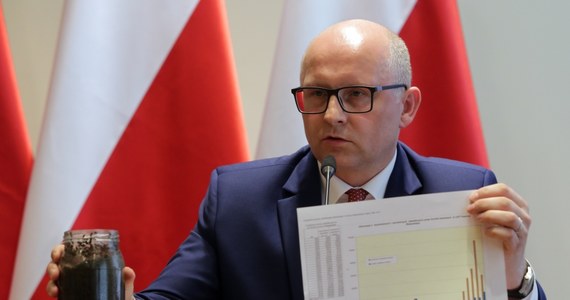 Bruksela coraz głośniej domaga się wstrzymania wycinki Puszczy Białowieskiej. Jeśli do tego nie dojdzie, Komisja Europejska weźmie to pod uwagę w tzw. procedurze praworządności. "Polsce grozi też przyspieszone postępowanie przed Europejskim Trybunałem Sprawiedliwości" - ostrzega w rozmowie z RMF FM Marcin Stockiewicz z fundacji ClientEart. Prawnicy dla Ziemi.