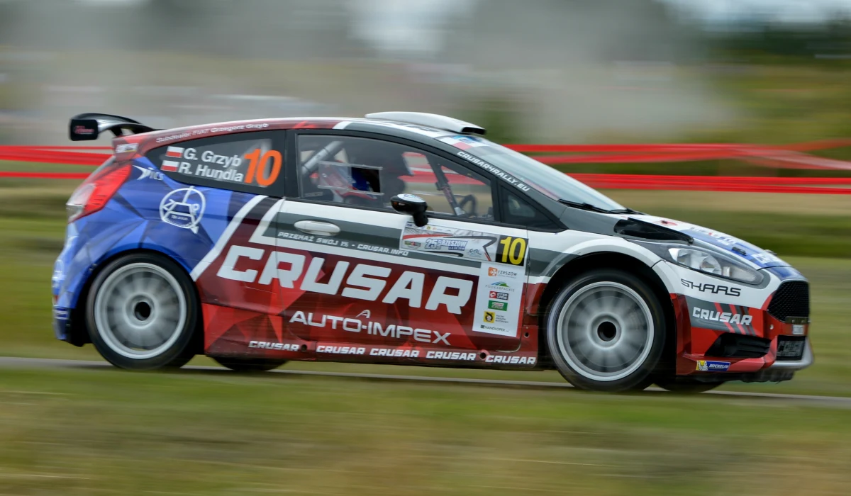 Rosjanin Aleksiej Łukjaniuk był najszybszy na odcinku kwalifikacyjnym poprzedzającym 26. Rajd Rzeszowski! Odcinek kwalifikacyjny - zarezerwowany wyłącznie dla kierowców zgłoszonych do mistrzostw Europy - był pierwszą, krótką próbą sił: zawodnicy mieli do pokonania zaledwie 3,37 km.