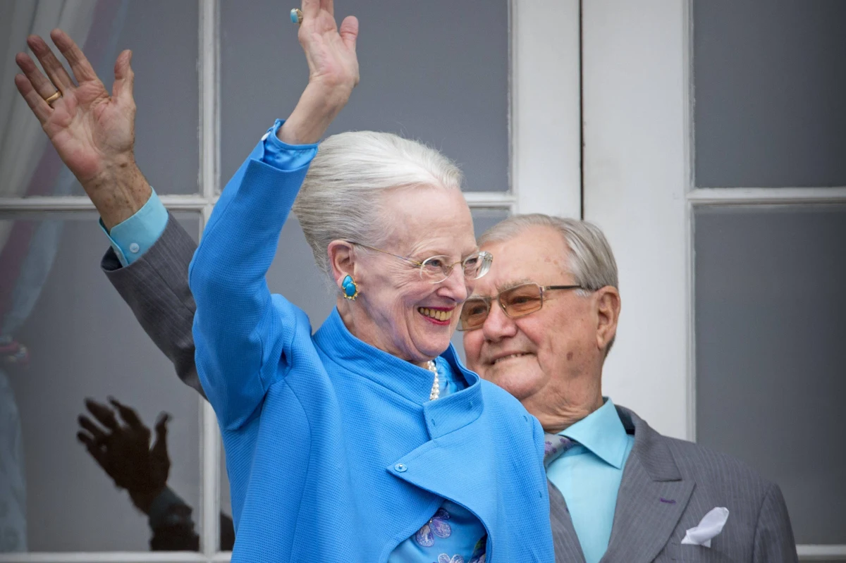 ​83-letni mąż duńskiej królowej Małgorzaty II, książę małżonek Henryk, nie chce być pochowany obok niej - podał w czwartek dwór królewski.