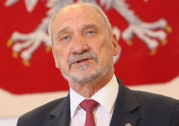 Dziwny zamach na Macierewicza
