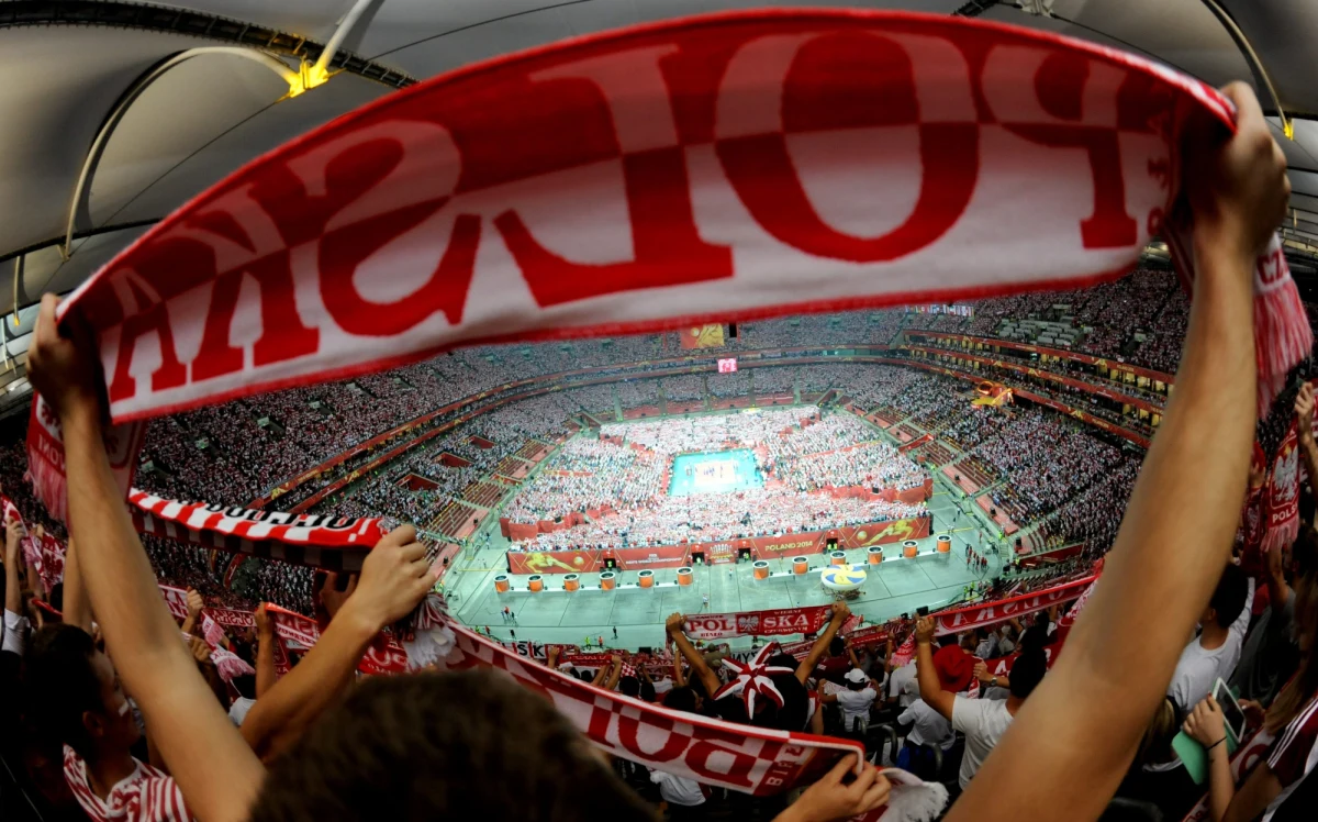 Mistrzostw Europy w piłce siatkowej 2017 rozpoczynają się 24 sierpnia! Będziemy mieć dla Was bilety na większość spotkań – zarówno w fazie grupowej, jak i pucharowej. Dziś rozdawaliśmy podwójne zaproszenia na spotkanie Polska - Serbia na Stadionie Narodowym! Kolejne bilety już wkrótce. Śledźcie naszą stronę! 