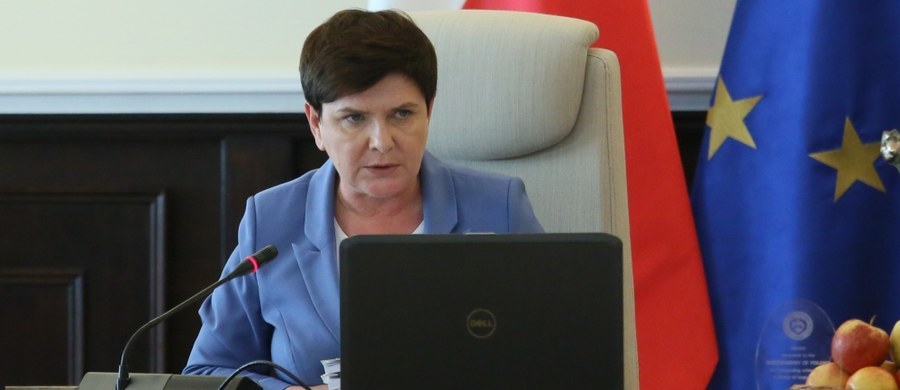 ​Biuro Ochrony Rządu wszczęło procedurę na zakup opancerzonej limuzyny dla premier Beaty Szydło - dowiedział się reporter RMF FM. Samochód jest potrzebny po wypadku szefowej rządu, do którego w lutym doszło w Oświęcimiu.  