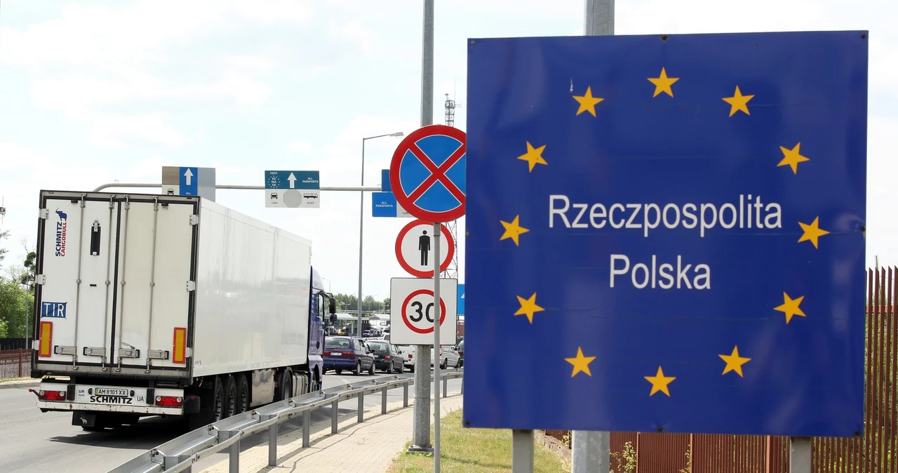 Przejście graniczne w Dorohusku - granica Polski i Unii Europejskiej