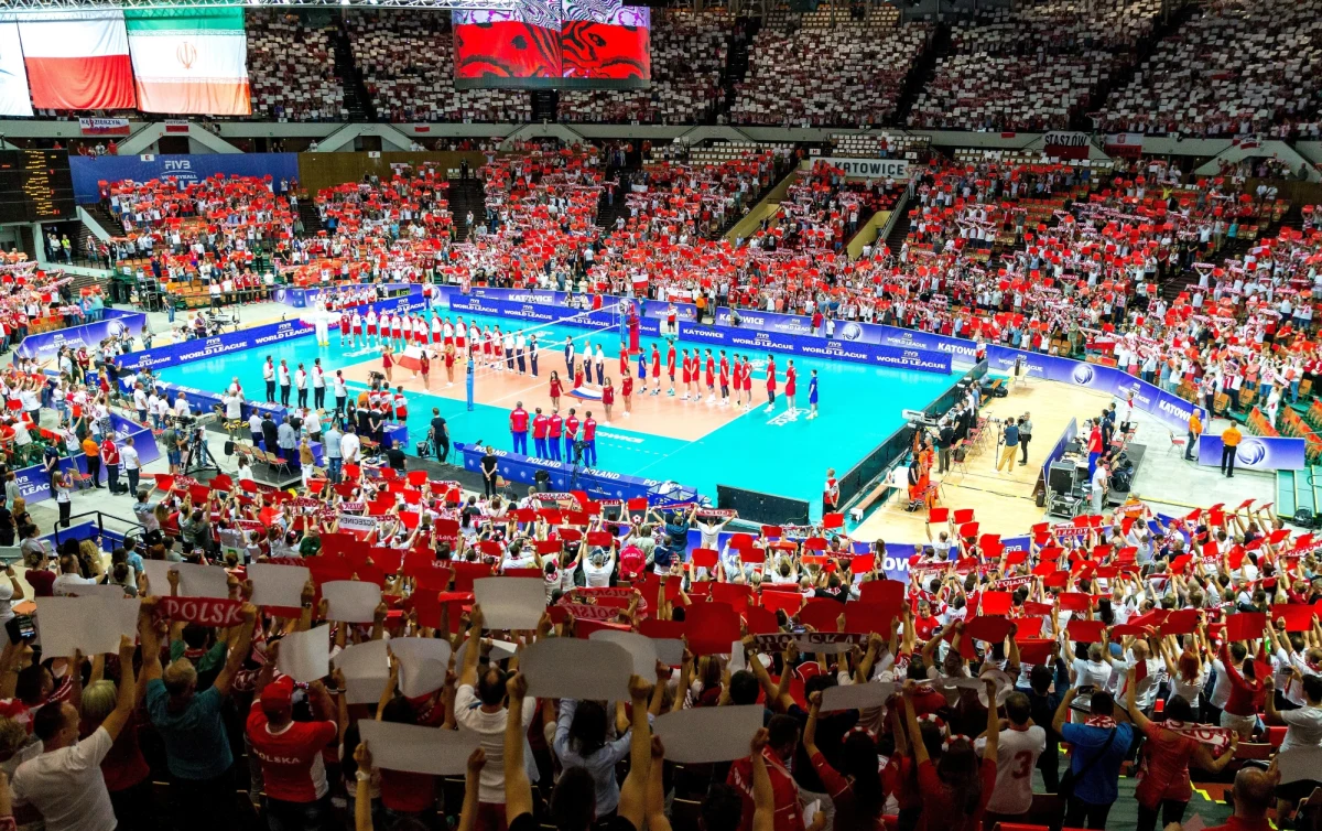 Katowicki Spodek wielokrotnie był świadkiem siatkarskich zmagań, i to tych na najwyższym poziomie. Nie inaczej będzie i w tym roku. Katowice są wśród miast-gospodarzy Mistrzostw Europy w piłce siatkowej. W fazie grupowej zmierzą się tutaj ekipy Francji, Belgii, Holandii i Turcji.