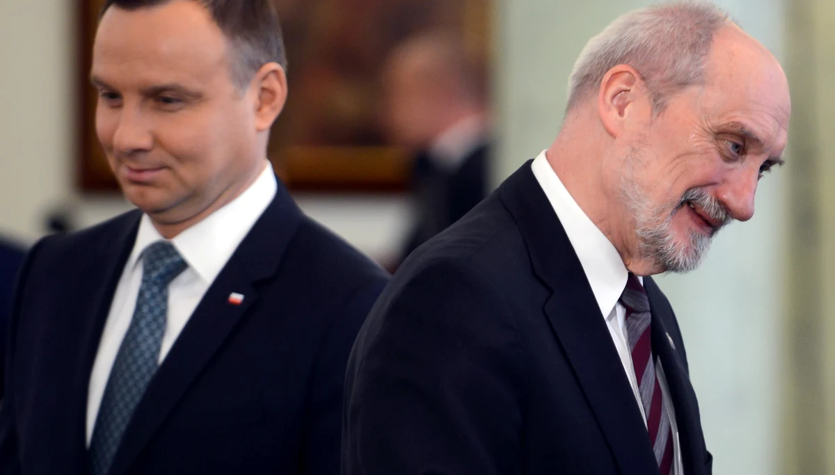 Nowa odsłona konfliktu na linii Pałac Prezydencki - Ministerstwo Obrony Narodowej. Prezydent Andrzej Duda zdecydował, że 15 sierpnia nie będzie uroczystości wręczenia nominacji generalskich i admiralskich w polskiej armii.