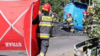 Tychy: Ciężarówka przygniotła osobówkę. Jest prokuratorskie śledztwo ws. wypadku