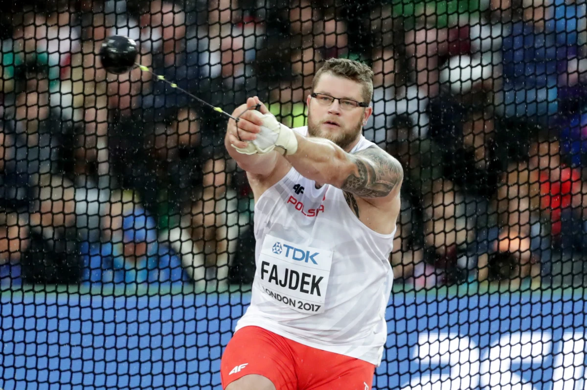 Paweł Fajdek (Agros Zamość) i Wojciech Nowicki (Podlasie Białystok) wystąpią w piątek w finale konkursu rzutu młotem lekkoatletycznych mistrzostw świata w Londynie.