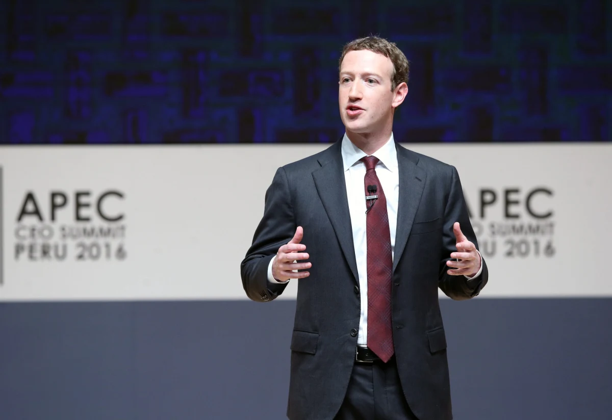 Mark Zuckerberg, współzałożyciel i szef Facebooka, w ostatnich miesiącach odwiedził szereg stanów, które mają kluczowe znaczenie w batalii o Biały Dom. Podróże Zuckerberga zaowocowały spekulacjami, że myśli on o starcie w wyborach prezydenckich w 2020 roku.