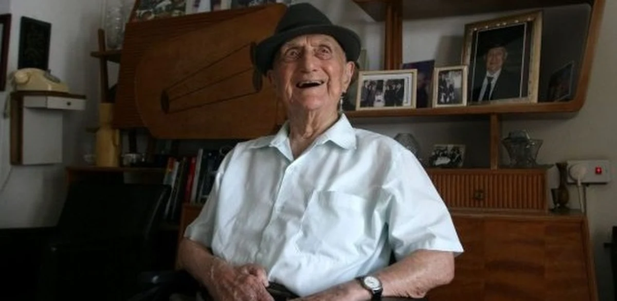 W wieku 113 lat zmarł  w Izraelu najstarszy mężczyzna na świecie, ocalony z Holokaustu Izrael Kristal. Mężczyzna urodził się 15 września 1903 roku w Żarnowie - wówczas leżącym w zaborze rosyjskim, a dziś w województwie łódzkim.