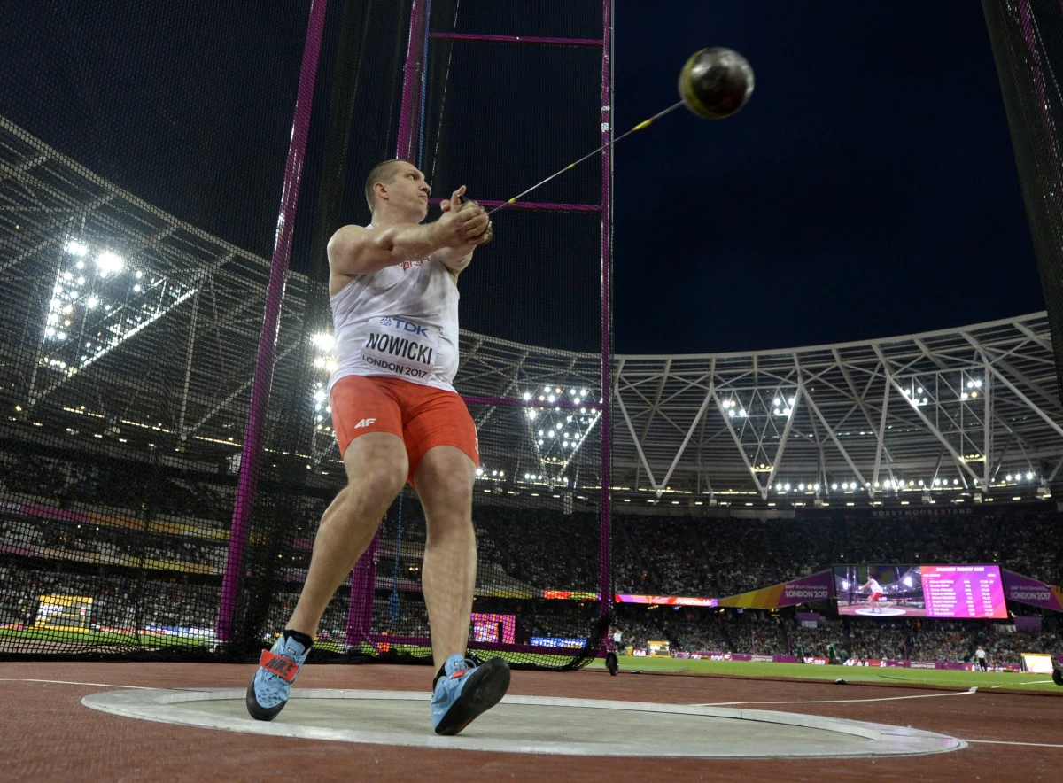 To czwarty brązowy medal Wojciecha Nowickiego w dużej imprezie. W piątek w Londynie był trzeci w mistrzostwach świata i skomentował: „Brąz mnie chyba lubi. Cieszę się, że jest powtarzalność, ale stać mnie było na więcej. To nie był mój dzień”.