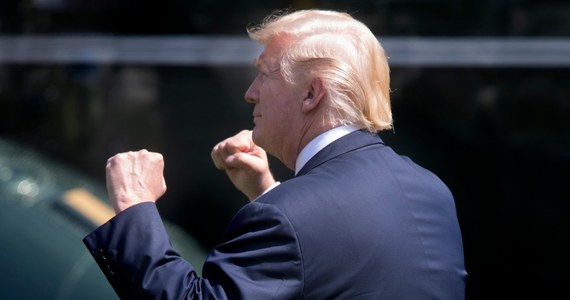 Prezydent USA Donald Trump zagroził Wenezueli niesprecyzowaną bliżej "opcją militarną" w odpowiedzi na kryzys polityczny w tym kraju. Rząd w Caracas określił to jako "akt szaleństwa". Trump odrzucił propozycję prezydenta Wenezueli odbycia rozmowy telefonicznej.