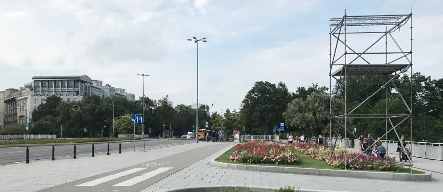 Półtora tysięcy żołnierzy, 60 samolotów i śmigłowców oraz dziesiątki pojazdów wojskowych będzie można zobaczyć jutro w Warszawie z okazji Święta Wojska Polskiego. Jak informuje reporter RMF FM, na miejscu trwają ostatnie przygotowania.