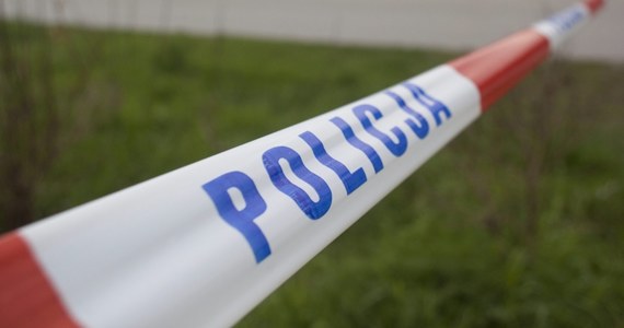 Prokuratura w Olkuszu prowadzi śledztwo ws. utonięcia 8-latki. Dziewczynka wpadła do kanału. 