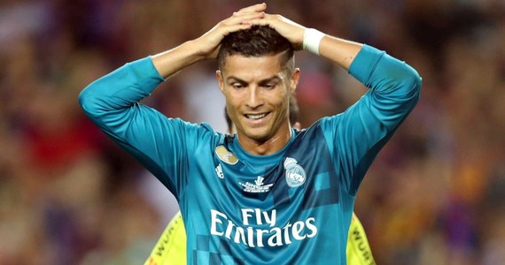 ​Piłkarz Realu Madryt Portugalczyk Cristiano Ronaldo został zawieszony przez wydział rozgrywek hiszpańskiej federacji piłkarskiej na pięć meczów za naganne zachowanie podczas pierwszego, niedzielnego meczu o piłkarski Superpuchar Hiszpanii.