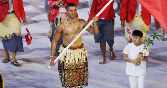 ​Taekwondzista Pita Taufatofua, który stał się jednym z najpopularniejszych sportowców letniej olimpiady w 2016 r. jako chorąży ekipy Tonga, przygotowuje się do walki o udział w... zimowych igrzyskach w Pjongczang w biegach narciarskich - poinformował portal espn.com.