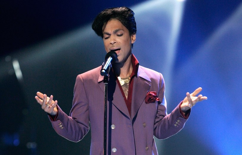 Legendarny muzyk został uhonorowany w niecodzienny sposób - Instytut Pantone ogłosił właśnie dedykowany Princeowi, nowoodkryty odcień purpury. I nie jest to "Purple Rain".
