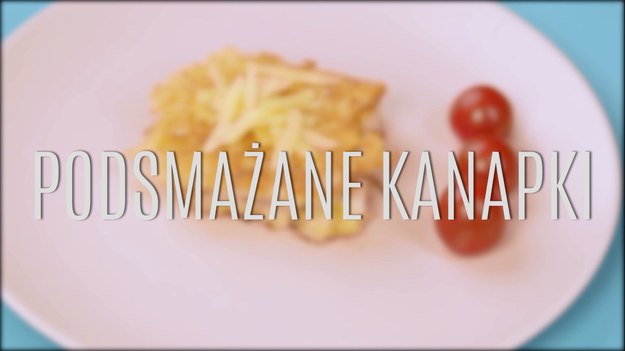 Śniadanie to najważniejszy posiłek w ciągu dnia. To właśnie wtedy nasz organizm potrzebuje dostarczenia jak największej ilości energii i koniecznych składników. Monotonne śniadania mogą odstręczać, dlatego warto urozmaicać swoje poranne menu - w prosty sposób, który nie zajmie wam długich chwil, możecie przygotować przepyszne podsmażane kanapki, które nie tylko są sycące, ale i doskonałe w smaku. Wystarczy parę kromeczek chleba tostowego, trochę sera, mąka, mleko i jajko - to dziecinnie prosty sposób na przygotowanie podsmażanych, mocnych, panierowanych kanapeczek, w których każdy zasmakuje!