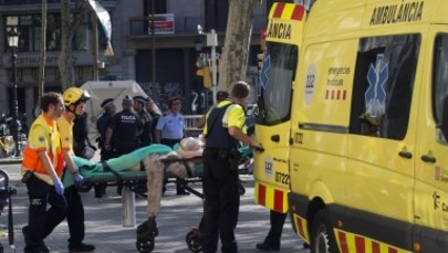Osłonił 7-miesięczną córkę i 6-letniego syna. Rośnie bilans ofiar zamachów w Katalonii