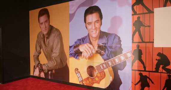 Samochody, samoloty, stroje sceniczne, a nawet telewizor, do którego Elvis strzelił w przypływie złości. To i tysiące innych pamiątek po Królu można obejrzeć w Graceland Experience w Memphis – muzeum Elvisa Presleya. 