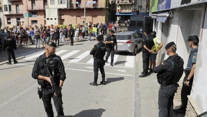 Hiszpania: Cztery osoby poszukiwane w związku z atakami. Policja w akcji