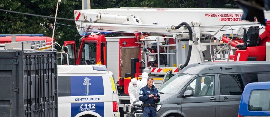 Fińska policja potwierdziła, że piątkowy atak nożownika w centrum Turku na południowym zachodzie kraju jest badany jako akt terrorystyczny. Napastnikiem był 18-letni Marokańczyk, który w ciężkim stanie przebywa w szpitalu. W ataku zginęły dwie osoby.