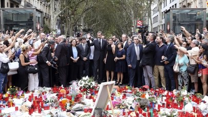 Hiszpania: Para królewska oddała hołd ofiarom zamachu