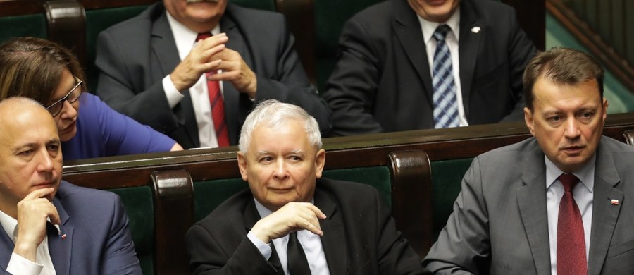 Gdyby wybory do Sejmu odbyły się w najbliższą niedzielę, wygrałoby je PiS z 36-procentowym poparciem - wynika z sondażu Instytutu Badań Pollster przeprowadzonego dla "Super Expressu" i telewizji NOWA.