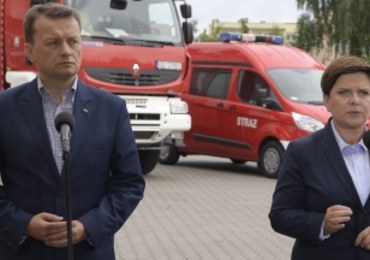 Powracają pytania o reakcję dwóch ministerstw po nawałnicach
