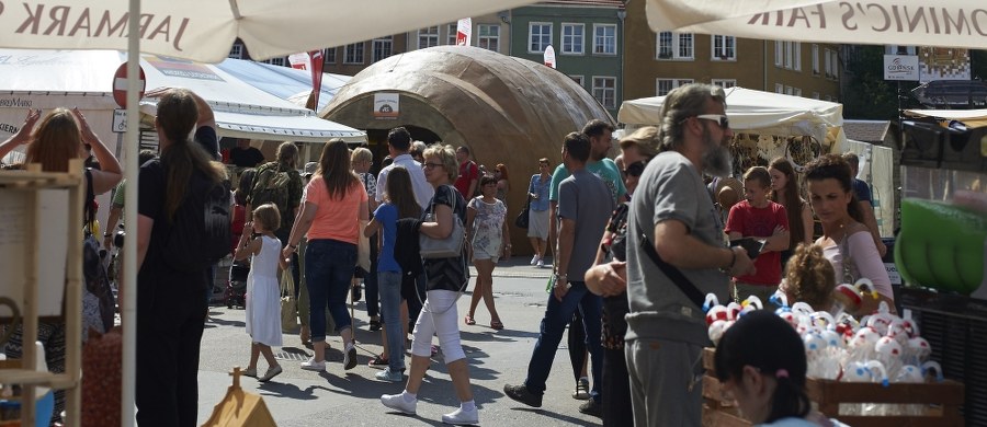 ​Kilka milionów osób odwiedziło zakończony w niedzielę w Gdańsku 757. Jarmark św. Dominika. Ta najstarsza impreza handlowo-kulturalna w Polsce oraz jedna z największych w Europie trwała trzy tygodnie. W jarmarku uczestniczyło ok. 1000 handlowców.