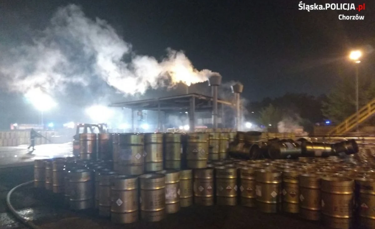 Na dziś zaplanowano przesłuchania dwóch pracowników, którzy byli bezpośrednimi świadkami pożaru fosforu na ternie jednej z firm w Chorzowie. Oni też jako pierwsi próbowali gasić ogień. Dochodzenie w tej sprawie prowadzi policja. 