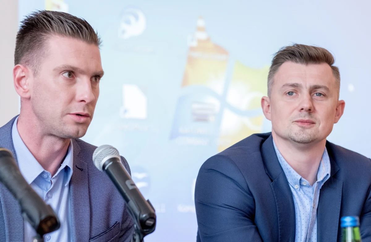 Już tylko dwa dni zostały do startu siatkarskich mistrzostw Europy. Biało-czerwoni będą chcieli powtórzyć sukces sprzed ośmiu lat, kiedy stanęli na najwyższym stopniu podium. W tamtej ekipie grał między innymi Krzysztof Ignaczak. Podobnie jak inny były wybitny reprezentant Polski, Łukasz Kadziewicz, wierzy on, że nasi siatkarze wywalczą upragniony medal.