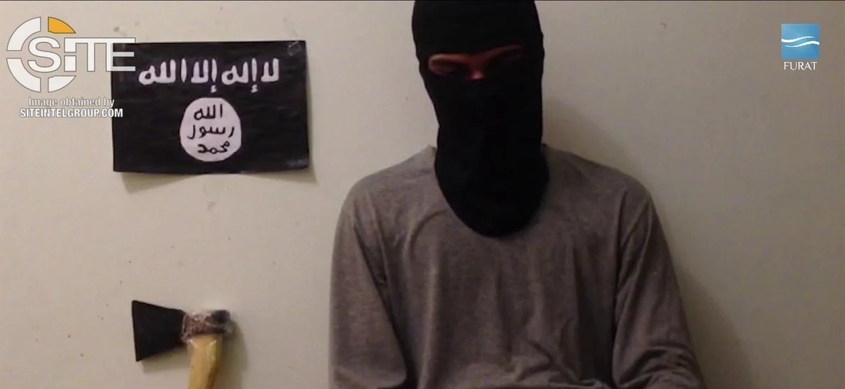 Monitorujący aktywność dżihadystów w sieci ośrodek SITE podaje, że związany z Państwem Islamskim (IS) portal Furat opublikował film rzekomo przedstawiający nożownika, który w sobotę ranił siedem osób w Surgucie na Syberii. Na nagraniu mężczyzna przysięga na wierność przywódcy IS Abu Bakr al-Bagdadiemu.