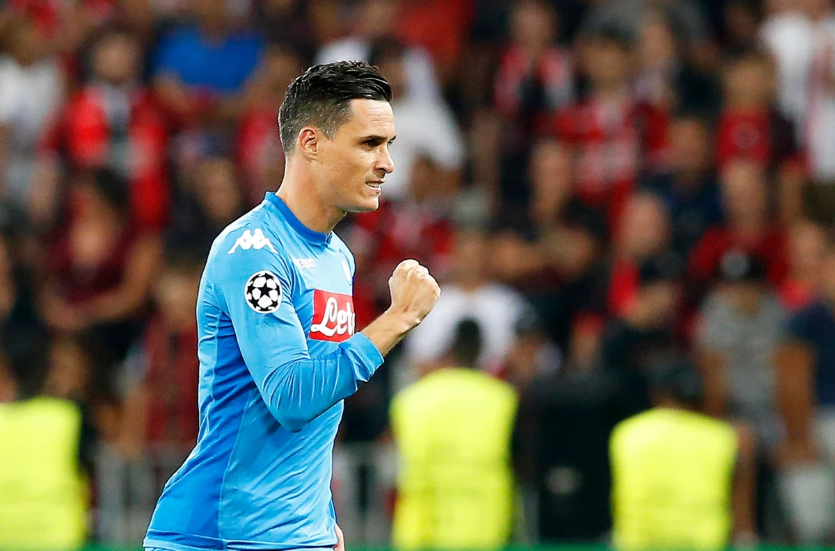 Piłkarze SSC Napoli pokonali na wyjeździe OGC Nice 2:0, a w dwumeczu 4:0, w 4. rundzie eliminacji Ligi Mistrzów i awansowali do fazy grupowej. Miejsce w niej wywalczyły we wtorek także Celtic Glasgow, Sevilla, NK Maribor i Olympiakos Pireus.