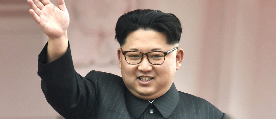 ​Przywódca Korei Północnej Kim Dzong Un nakazał zwiększenie produkcji głowic rakiet oraz silników na paliwo stałe - poinformowała północnokoreańska agencja KCNA.
