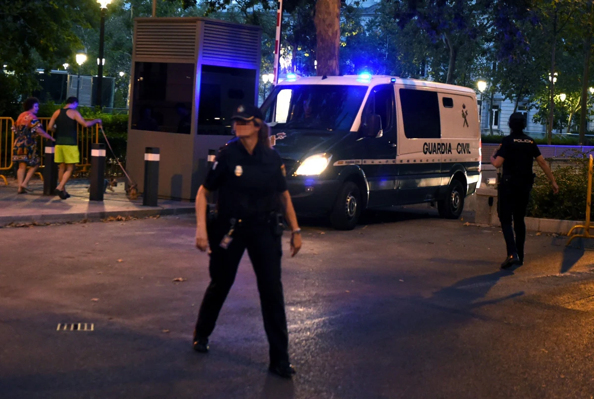 Państwo Islamskie (IS) po raz pierwszy opublikowało w mediach społecznościowych nagranie wideo w języku hiszpańskim, w którym grozi przeprowadzeniem kolejnych ataków w Hiszpanii - podał madrycki dziennik "El Pais".