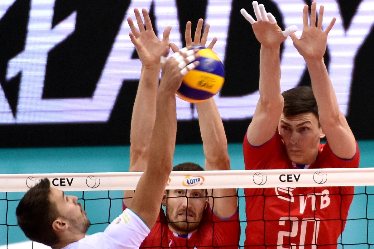 Reprezentacja Rosji pokonała w Krakowie Bułgarię 3:0 (25:23, 25:20, 25:19) w pierwszym czwartkowym meczu grupy C rozgrywanych w Polsce mistrzostw Europy siatkarzy.
