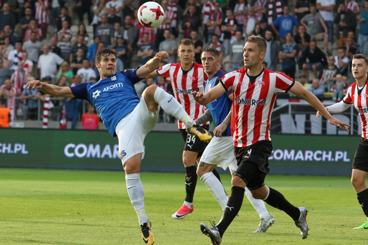 Śląsk Wrocław pokonał Cracovię w meczu siódmej kolejki Ekstraklasy. Spotkanie skończyło się wynikiem 2:1.